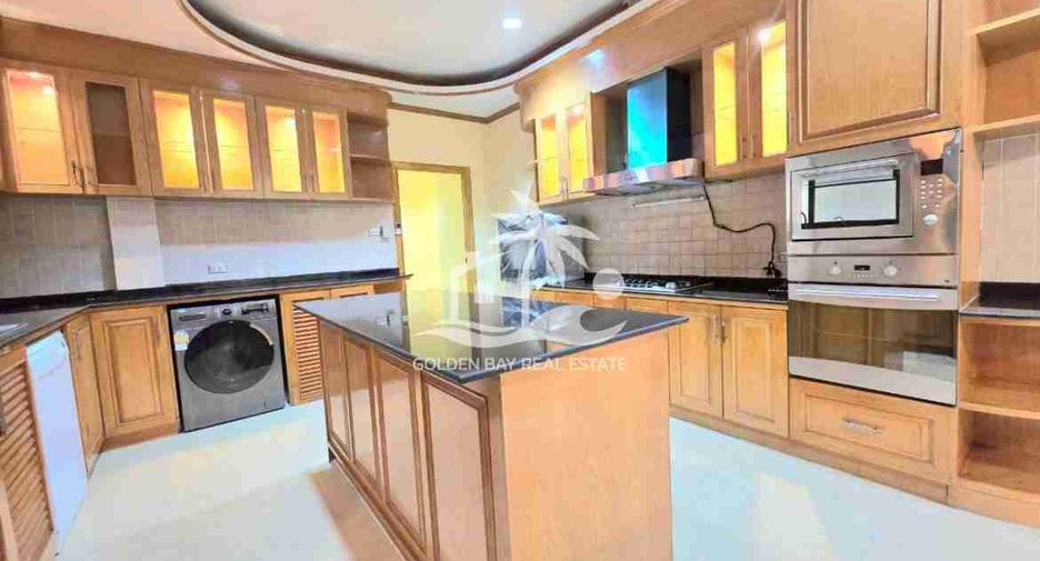 For rent and for sale 4 bedrooms house in Bang Lamung, Chonburi