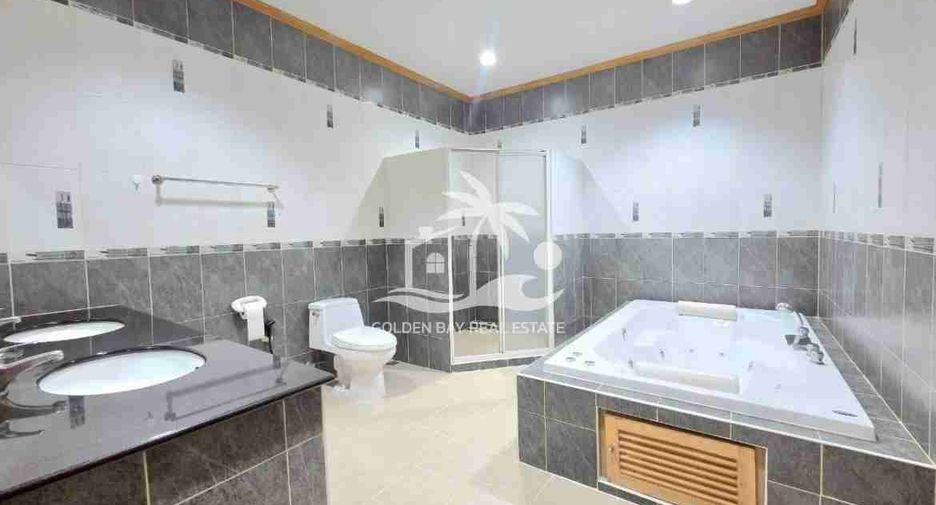 For rent and for sale 4 bedrooms house in Bang Lamung, Chonburi