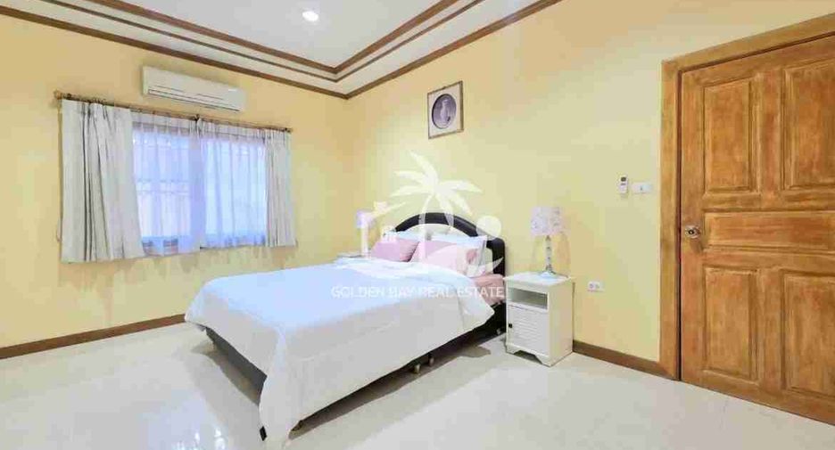 For rent and for sale 4 bedrooms house in Bang Lamung, Chonburi