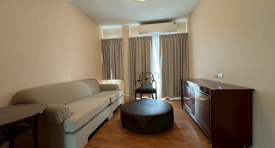 For rent 3 bedrooms house in Khan Na Yao, Bangkok