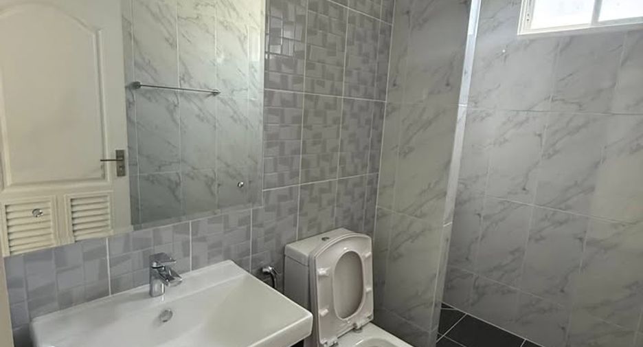 For rent 3 bedrooms house in Min Buri, Bangkok