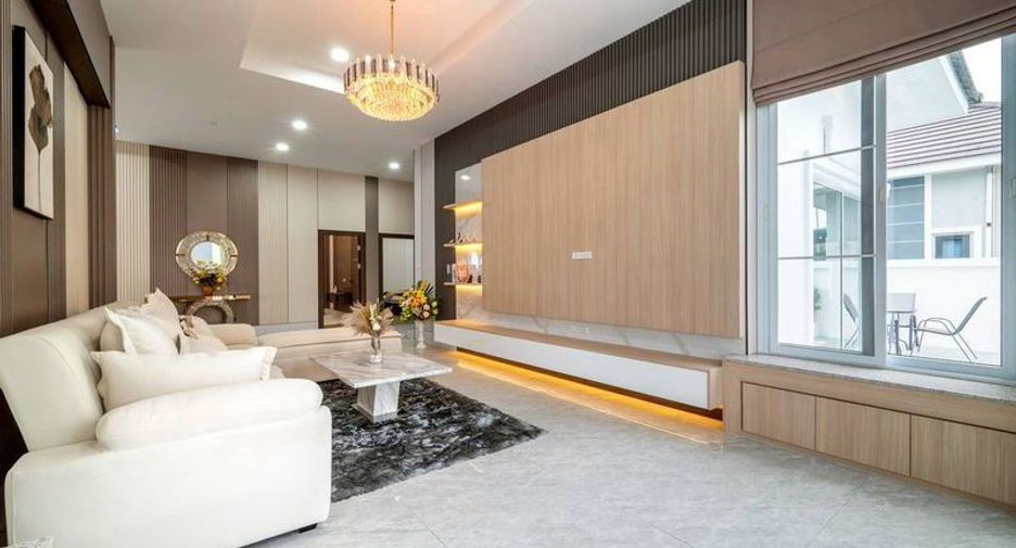 For sale 3 bedrooms villa in Bang Lamung, Chonburi