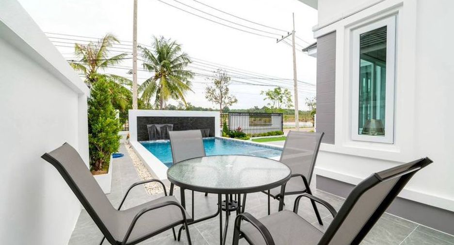 For sale 3 bedrooms villa in Bang Lamung, Chonburi