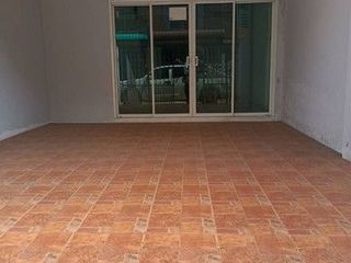 Casa adosada en venta de 2 habitaciones en Hat Yai, Songkhla