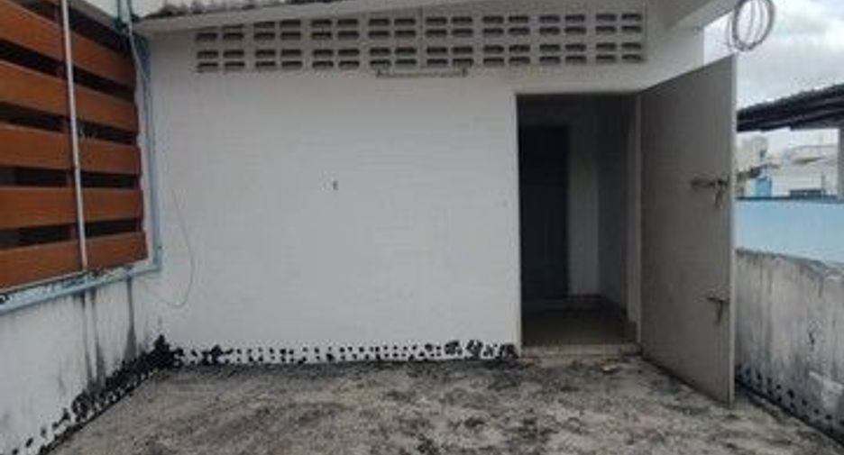 Gewerbefläche zum Kauf mit 3 Zimmer in Hat Yai, Songkhla