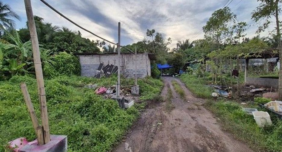Продажа Участок в Khiri Rat Nikhom, Сураттани