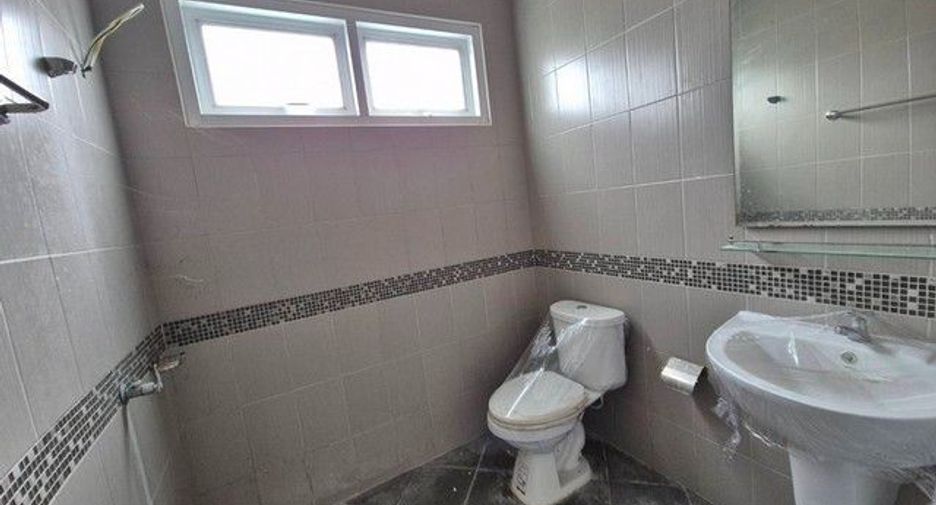 Reihenhaus zum Kauf mit 1 Zimmer in Kui Buri, Prachuap Khiri Khan