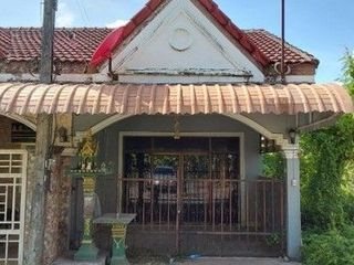出售 1 卧室 联排别墅 在 Hat Yai, Songkhla