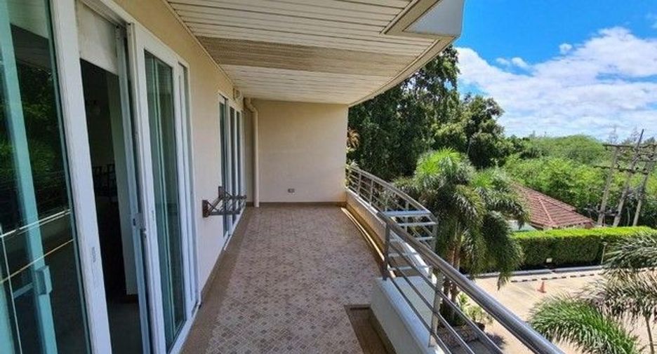 For sale 1 bed condo in Mueang Udon Thani, Udon Thani
