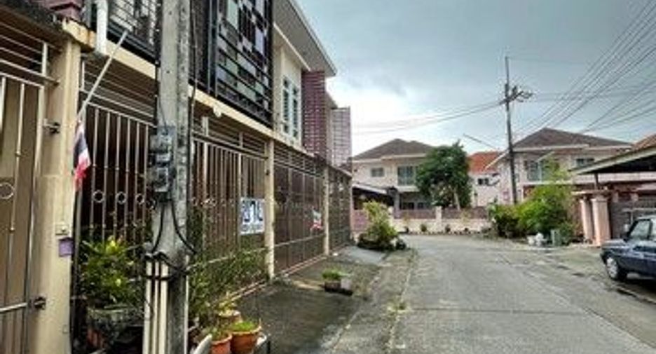 出售 1 卧室 联排别墅 在 Hat Yai, Songkhla