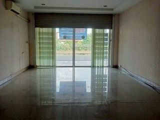 Local comercial en venta de 9 habitaciones en Hat Yai, Songkhla