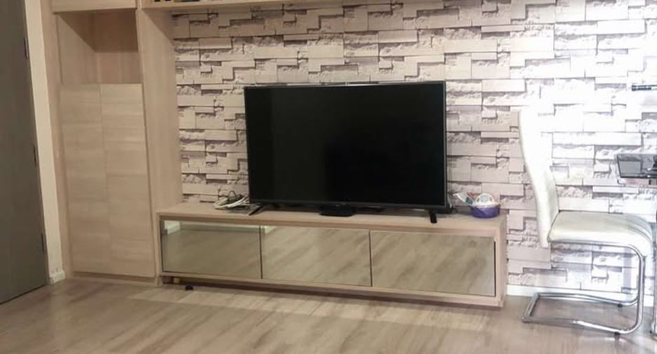 For sale 1 bed condo in Mueang Samut Prakan, Samut Prakan