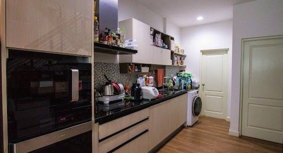 Büro zum Kauf mit 3 Zimmer in Phasi Charoen, Bangkok