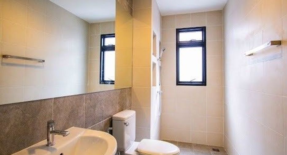 Büro zum Kauf mit 3 Zimmer in Phasi Charoen, Bangkok
