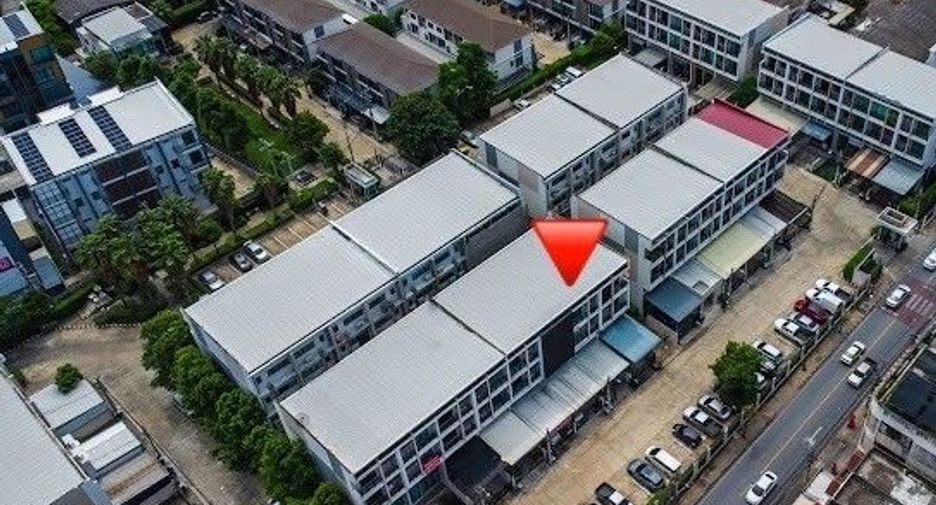 Büro zum Kauf mit 3 Zimmer in Phasi Charoen, Bangkok