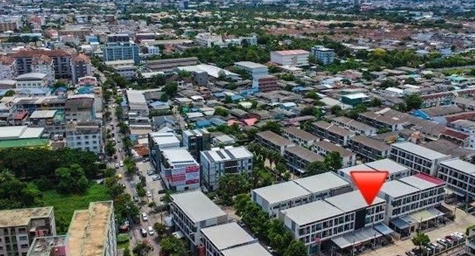 Büro zum Kauf mit 3 Zimmer in Phasi Charoen, Bangkok