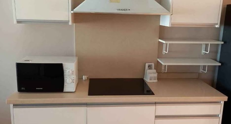 Продажа 2 спальни кондо в Сатхон, Бангкок