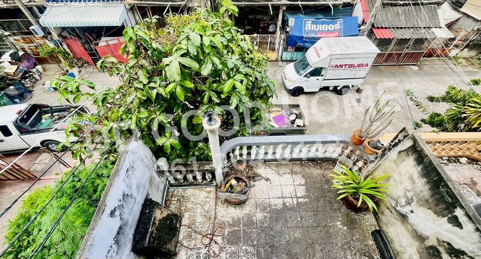 Reihenhaus zum Kauf mit 1 Zimmer in Nong Khaem, Bangkok