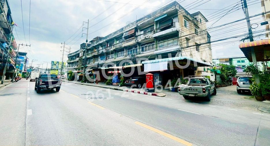 Reihenhaus zum Kauf mit 1 Zimmer in Nong Khaem, Bangkok