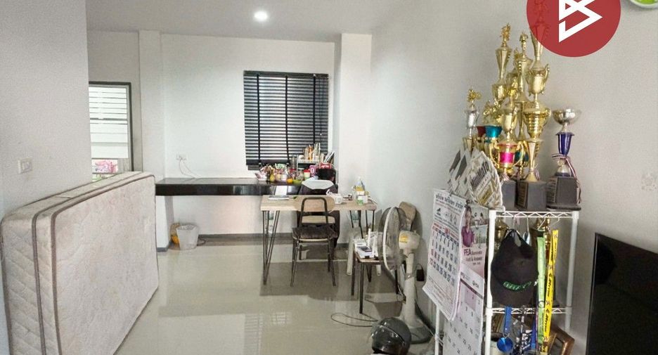 Reihenhaus zum Kauf mit 3 Zimmer in San Sai, Chiang Mai