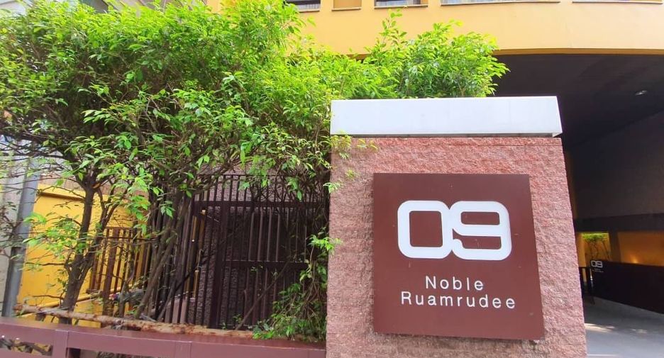 For rent 1 bed condo in Pathum Wan, Bangkok