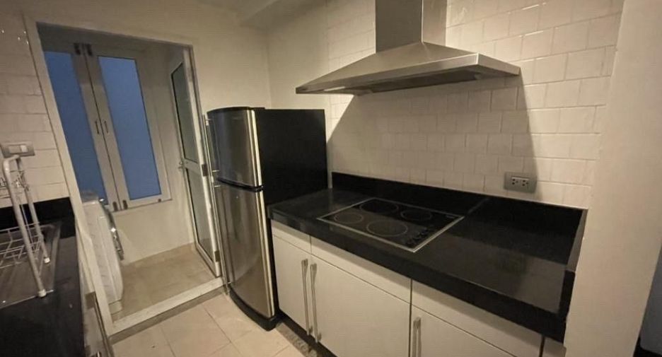 For rent 2 bedrooms condo in Pathum Wan, Bangkok