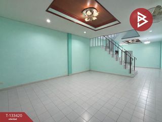 Casa adosada en venta de 3 habitaciones en Thung Khru, Bangkok