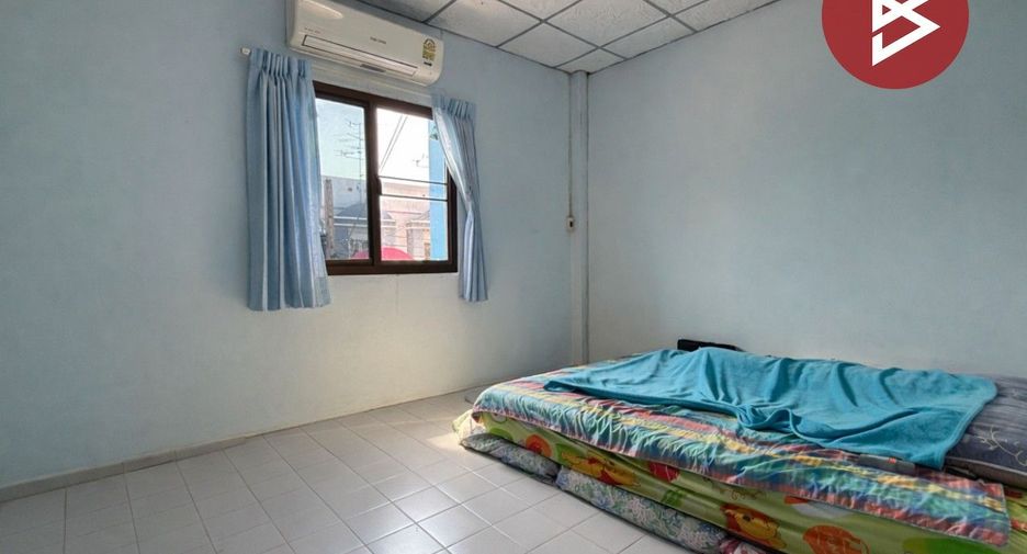 For sale 3 bedrooms townhouse in Thung Khru, Bangkok
