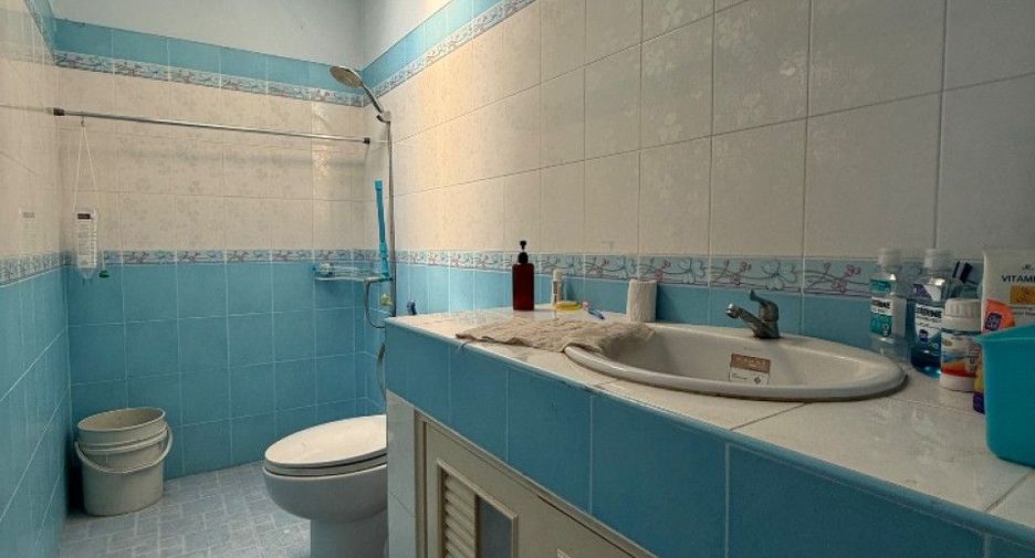 For sale 3 bedrooms townhouse in Thung Khru, Bangkok