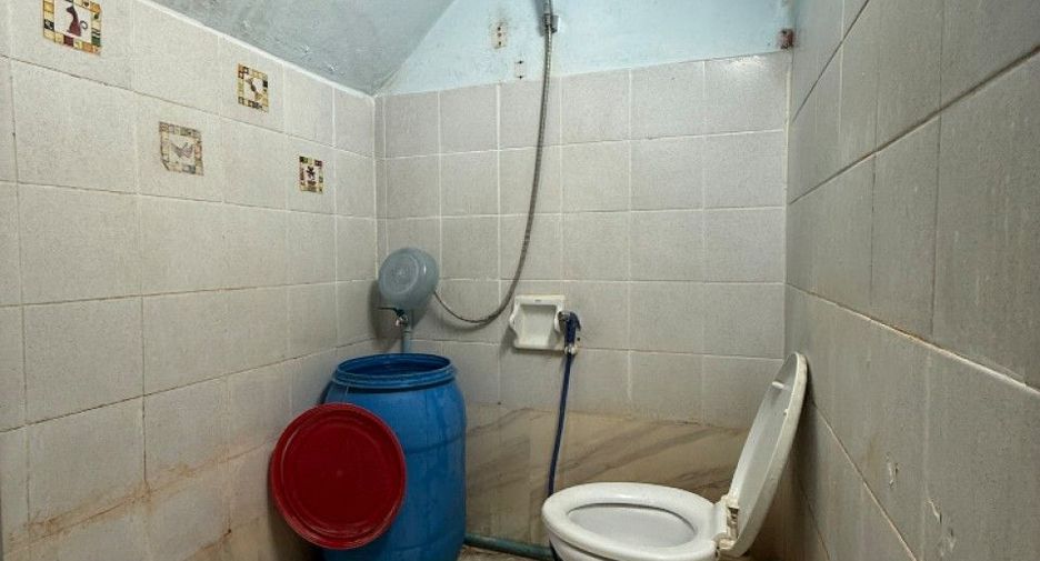 For sale 3 bedrooms townhouse in Thung Khru, Bangkok