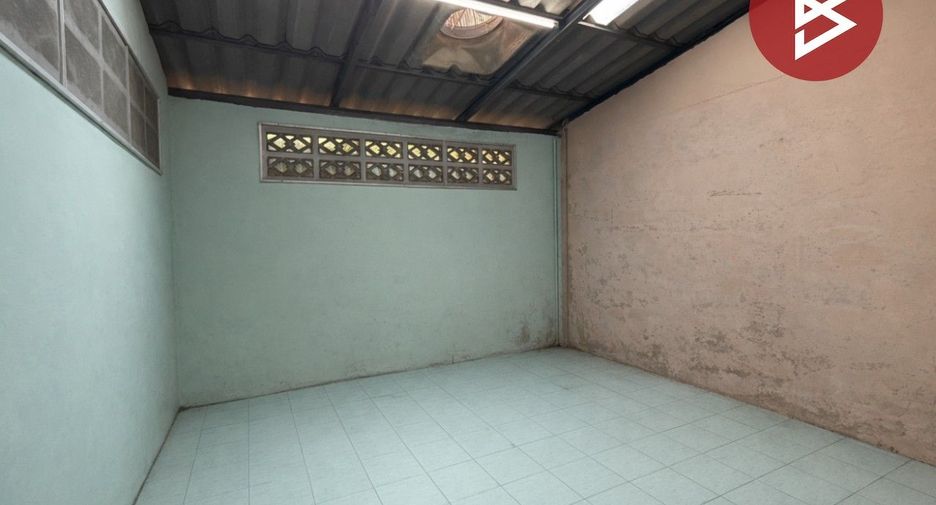 For sale 3 bedrooms townhouse in Thung Khru, Bangkok