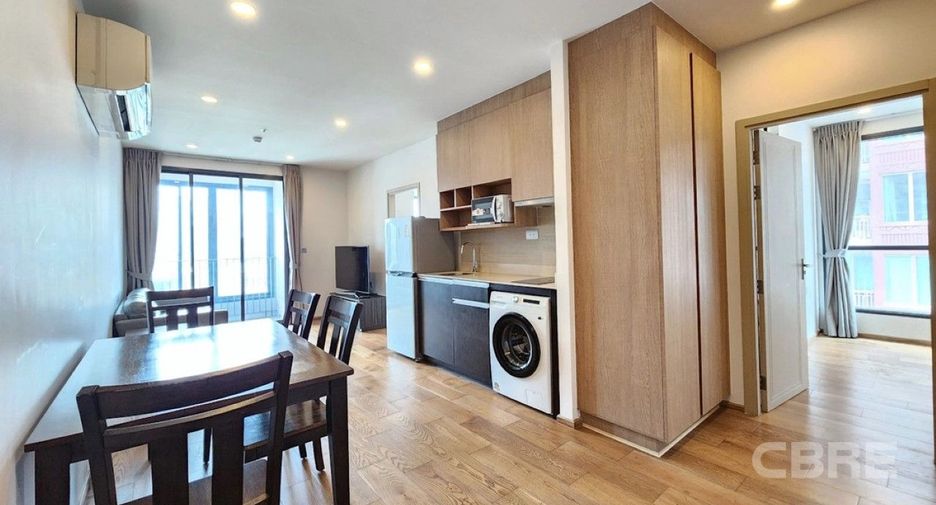 For rent 2 bedrooms condo in Pathum Wan, Bangkok