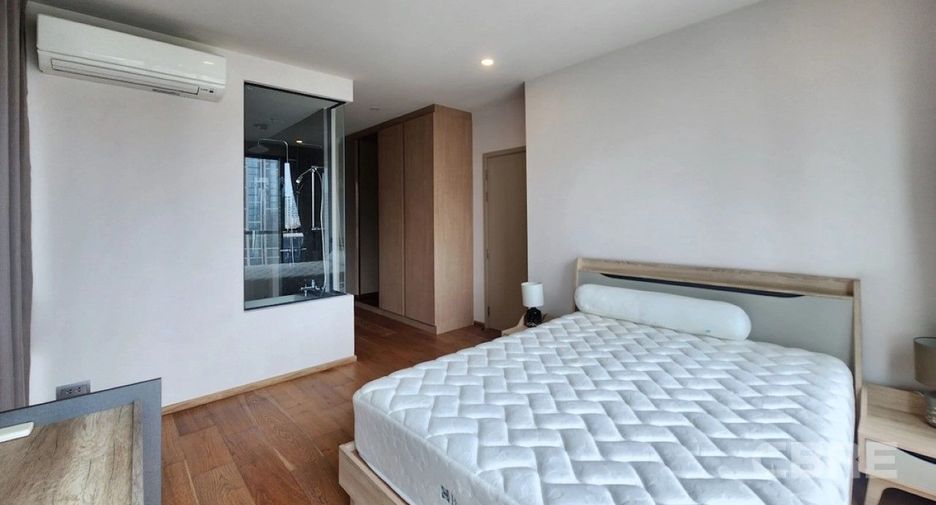For rent 2 bedrooms condo in Pathum Wan, Bangkok