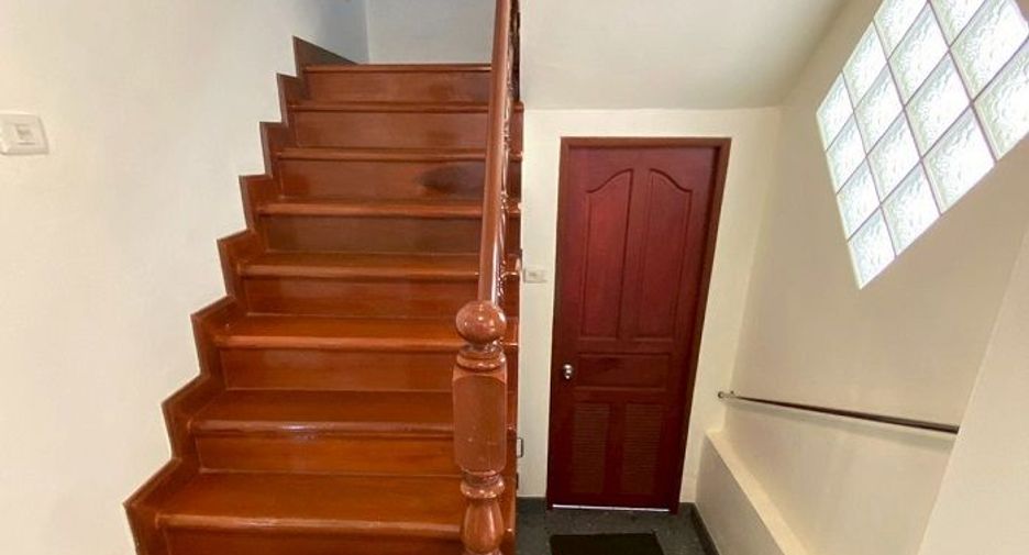Haus zum Kauf mit 4 Zimmer in Lat Phrao, Bangkok