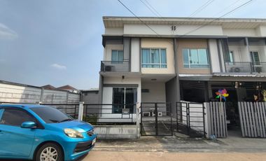 出售 3 卧室 联排别墅 在 Bang Kruai, Nonthaburi