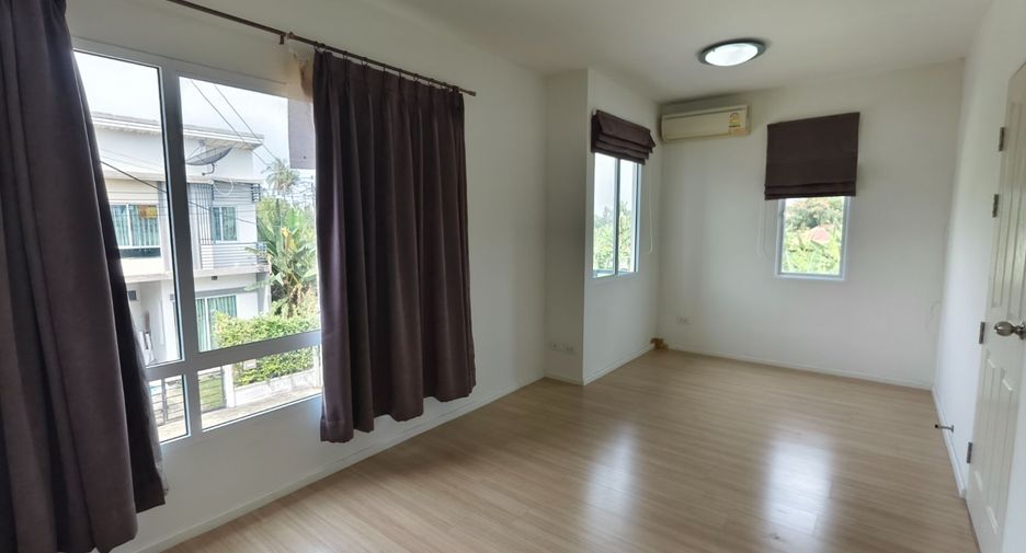 Casa adosada en venta de 3 habitaciones en Bang Kruai, Nonthaburi
