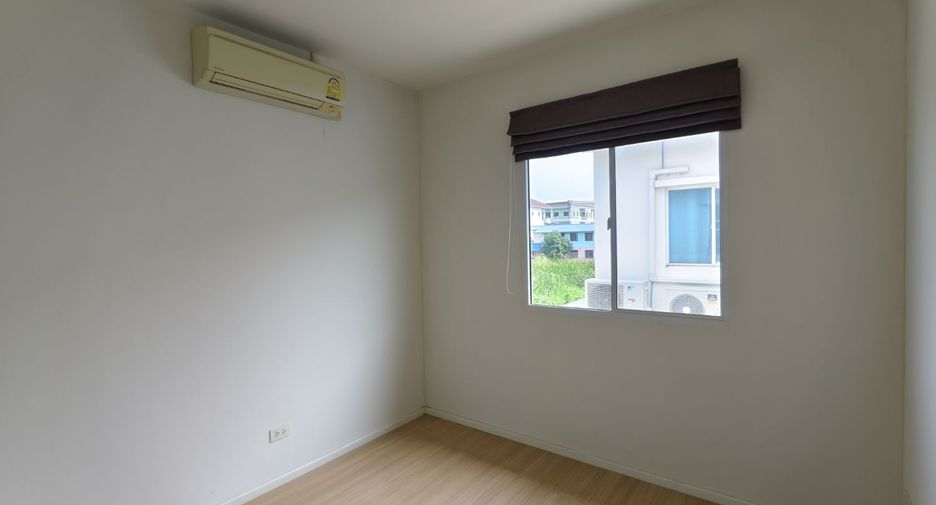 Casa adosada en venta de 3 habitaciones en Bang Kruai, Nonthaburi