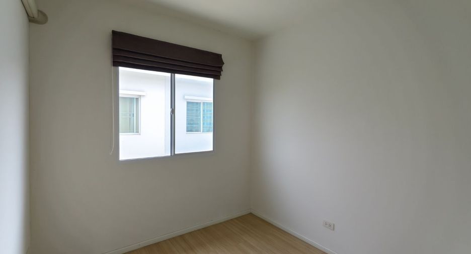 Casa adosada en venta de 3 habitaciones en Bang Kruai, Nonthaburi
