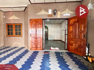 For sale 4 bedrooms townhouse in Lat Phrao, Bangkok