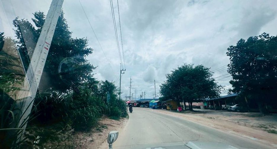 Grundstück zum Kauf in Pluak Daeng, Rayong