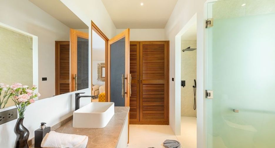 For rent 4 bedrooms villa in Ko Samui, Surat Thani