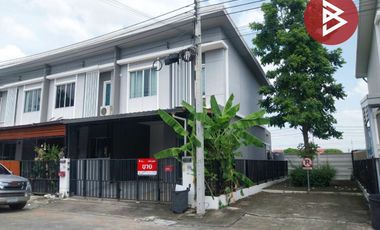 À vendre 3 chambres maison de ville à Lat Krabang, Bangkok