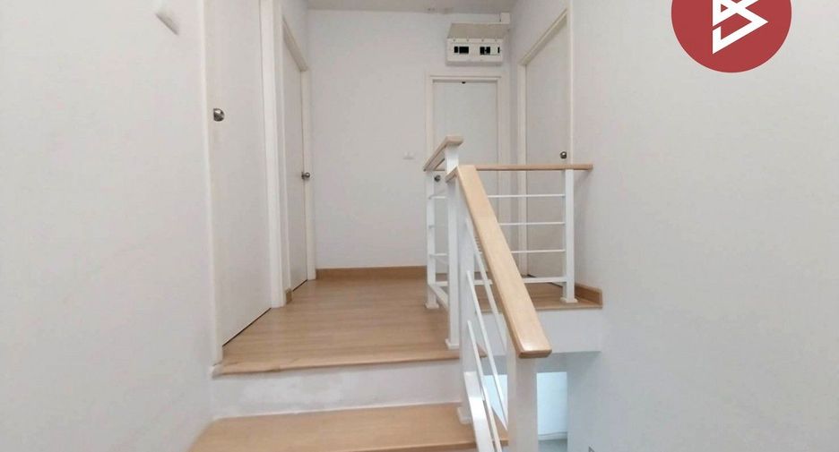 For sale 3 bedrooms townhouse in Lat Krabang, Bangkok