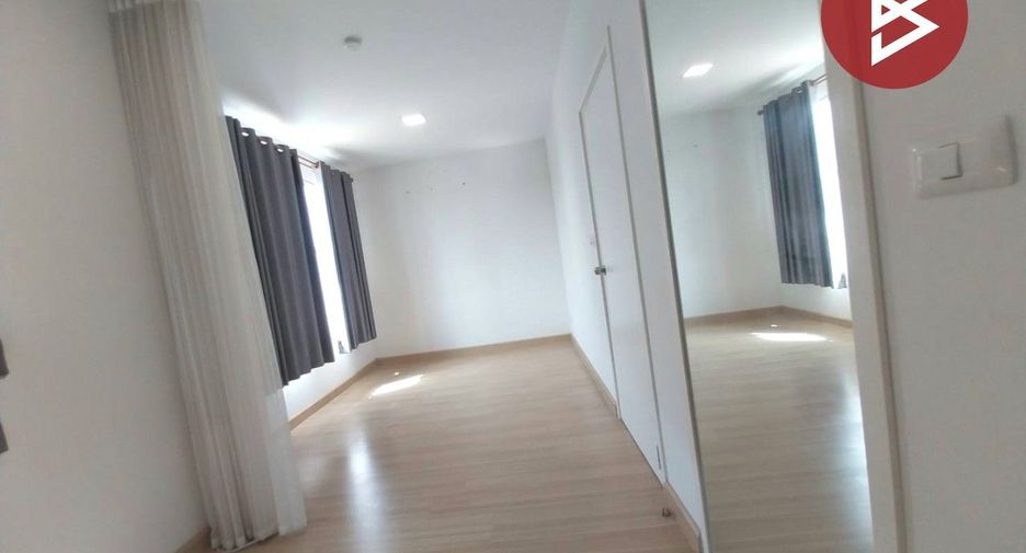 For sale 3 bedrooms townhouse in Lat Krabang, Bangkok