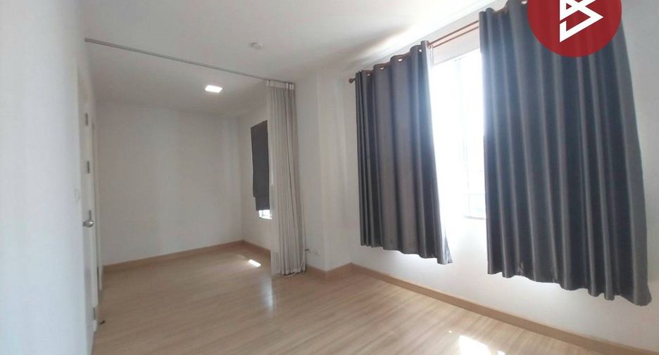 For sale 3 bedrooms townhouse in Lat Krabang, Bangkok