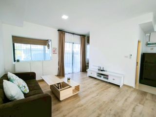 For rent 3 bedrooms townhouse in Bang Phli, Samut Prakan
