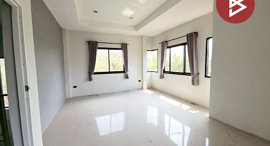 Продажа 3 спальни дом в Phan Thong, Чонбури