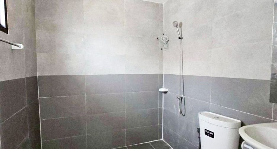 Продажа 3 спальни дом в Phan Thong, Чонбури