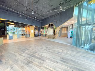 For rent retail Space in Khlong Toei, Bangkok