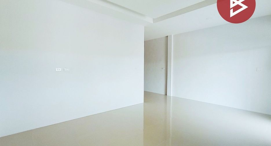 For sale 2 bedrooms townhouse in Mueang Nakhon Pathom, Nakhon Pathom